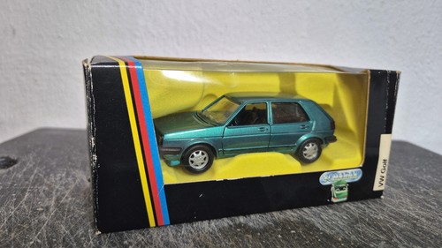 Golf grün metallic - vw, 2